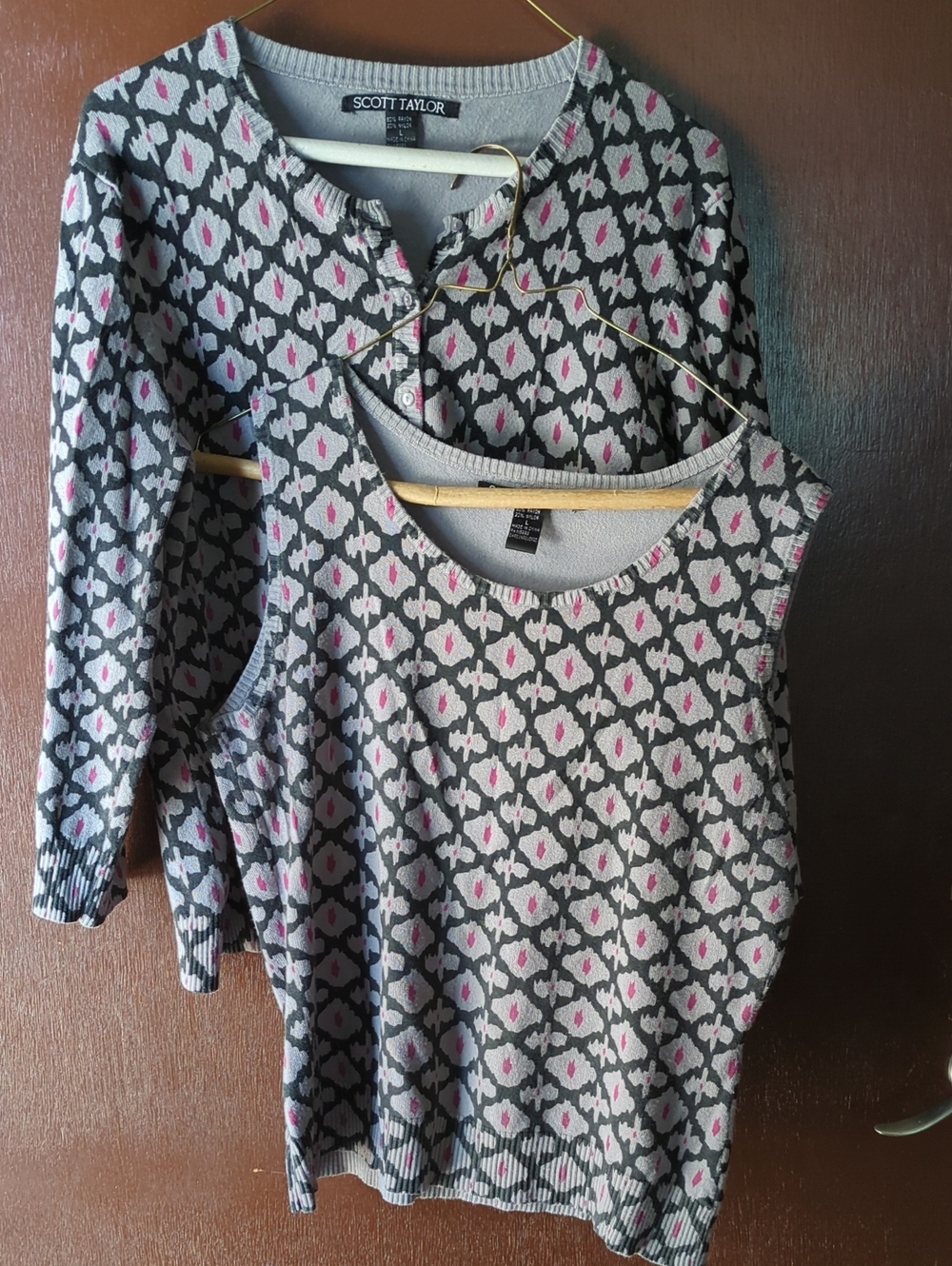 Gray, Pink And Black Patterned Knit Tank Top And Sweater Size L